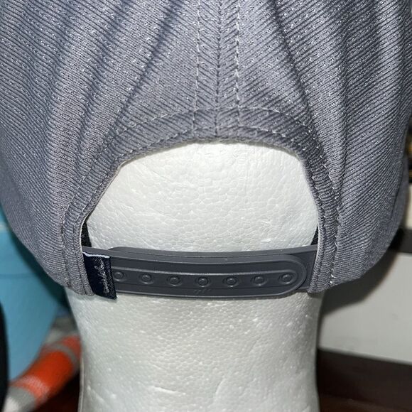 2-Travis Mathew Silverado Scottsdale Az& Bali Hai Las Vegas NV SnapBack Golf Cap - Picture 5 of 11